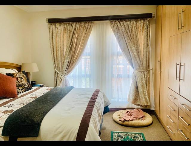2 BEDROOM RETIREMENT UNIT FOR SALE IN JORDAAN PARK